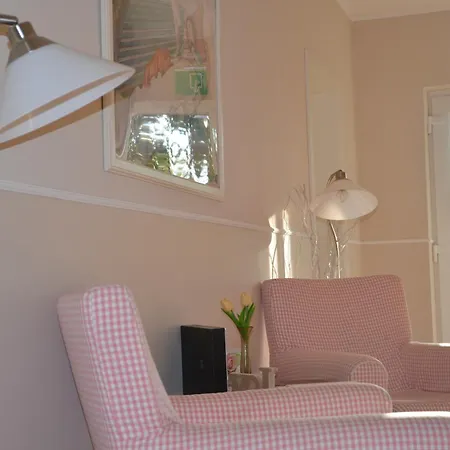 Kleines Rehedyk Bed & Breakfast 3*
